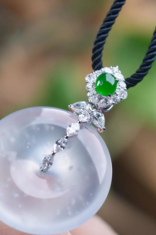 化妝品 珠寶的無(wú)形殺手？保養(yǎng)誤區(qū)與正確方法